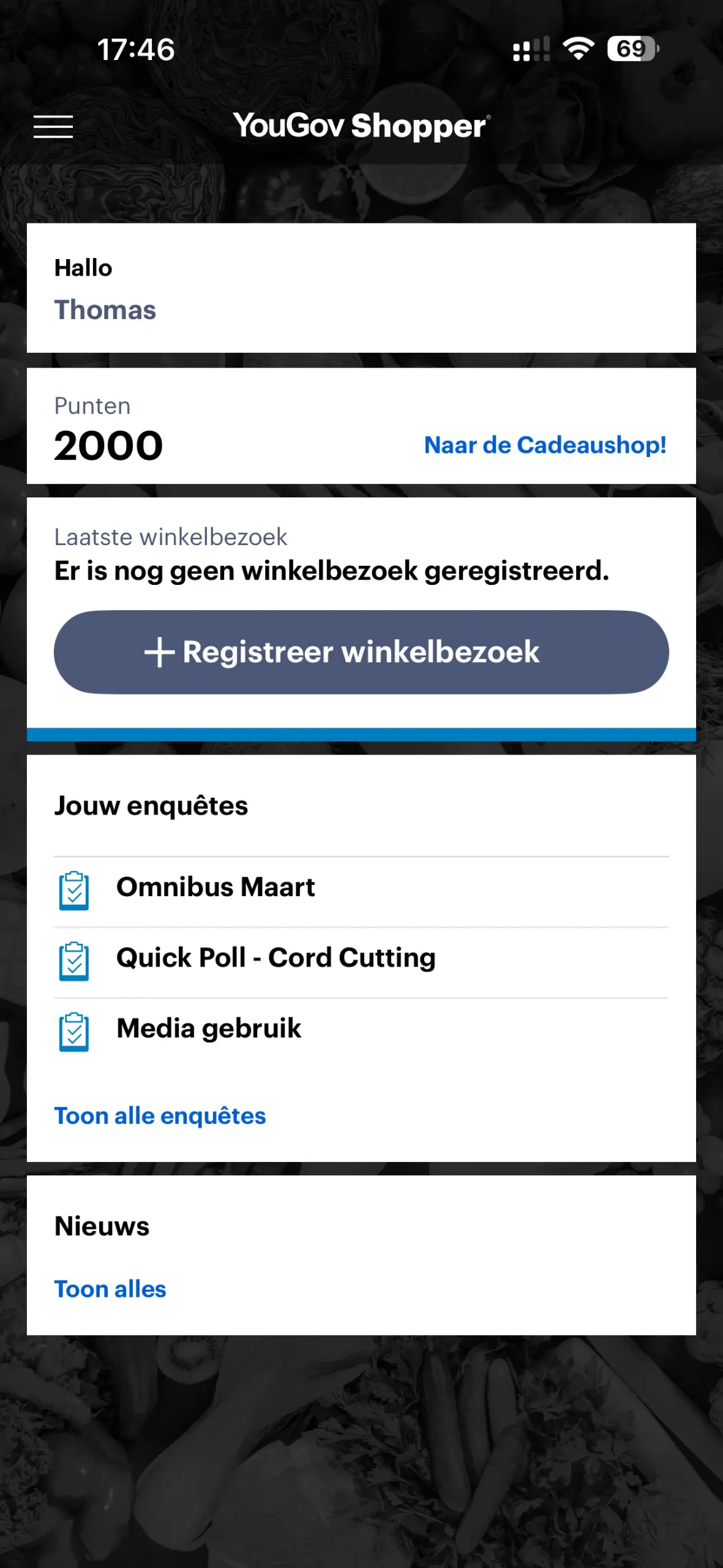 YouGov Shopper app dashboard met puntensaldo en beschikbare enquêtes
